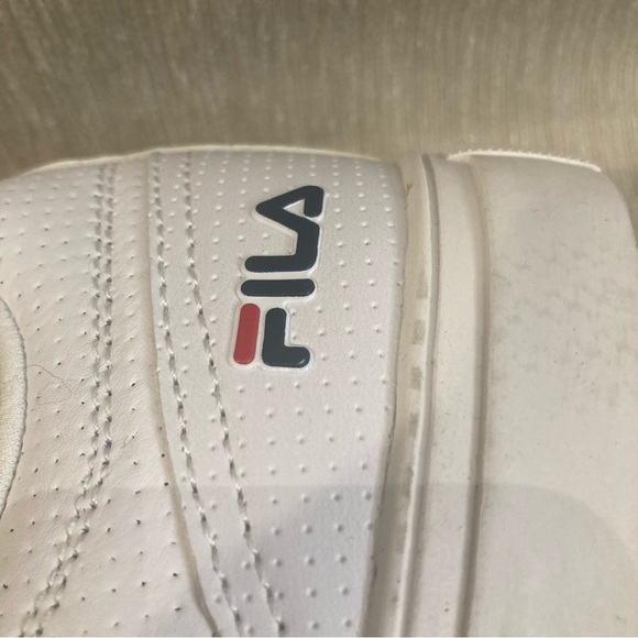 FILA Sz 9 Soft Action Leather Memory Foam Insole CoolMax  Lace Up Sneakers - Picture 6 of 12
